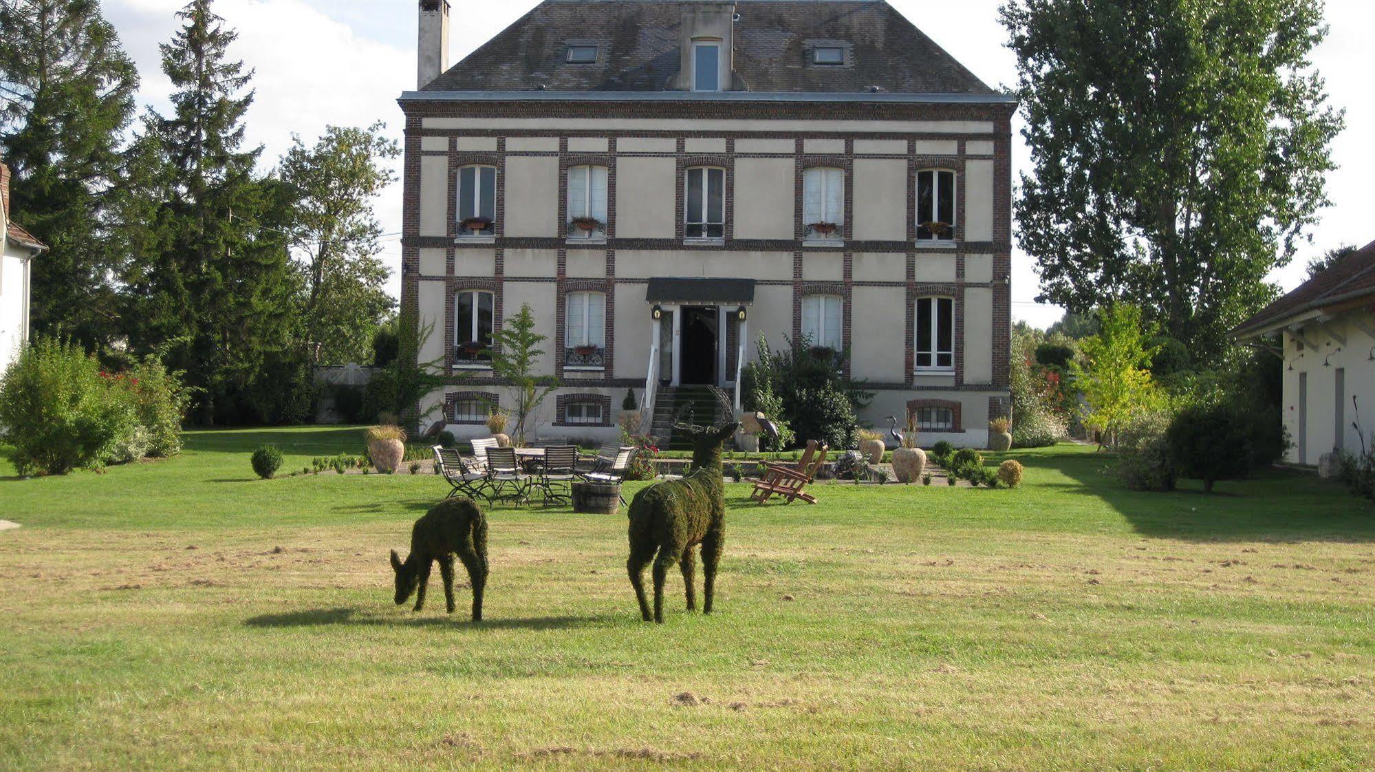 Le Gingko - Hotel Du Golf Parc Robert Hersant La Chaussée-dʼIvry Exterior foto